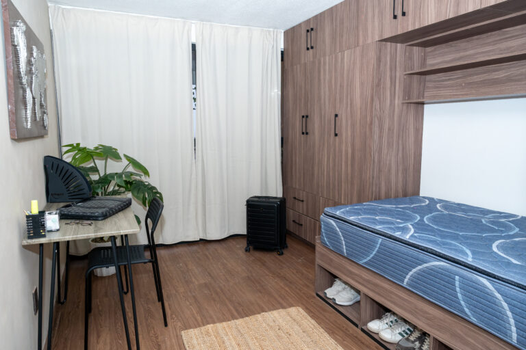 Renta de cuartos amueblados en Atizapan. Cerca del TEC de Monterrey